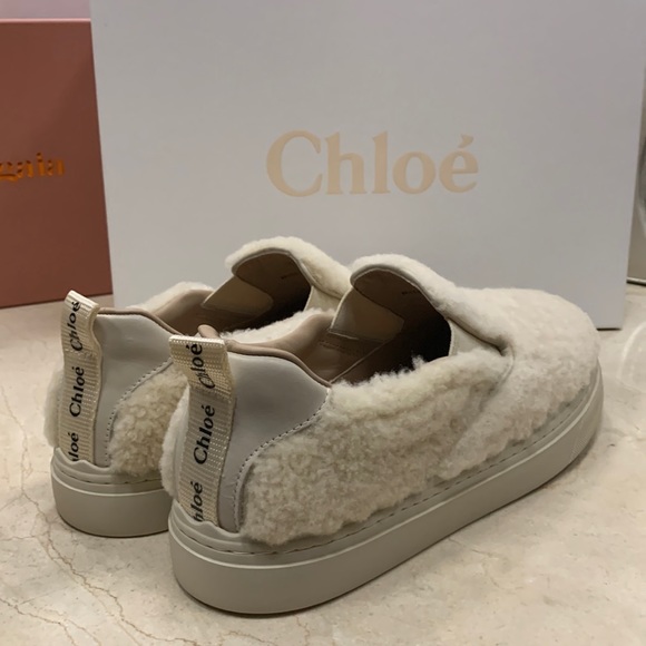 CHLOE LAUREN SLIP-ON SHEARLING SHOE IN MILD BEIGE REAL FUR DYED LAMBSKIN SIZE 9 - Picture 9 of 16